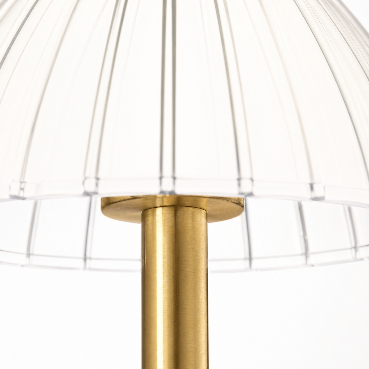 Lampe de chevet dorée forme champignon