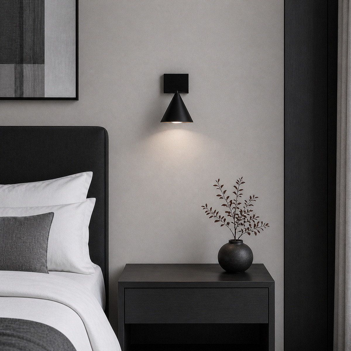 Lampe de chevet murale cône argent