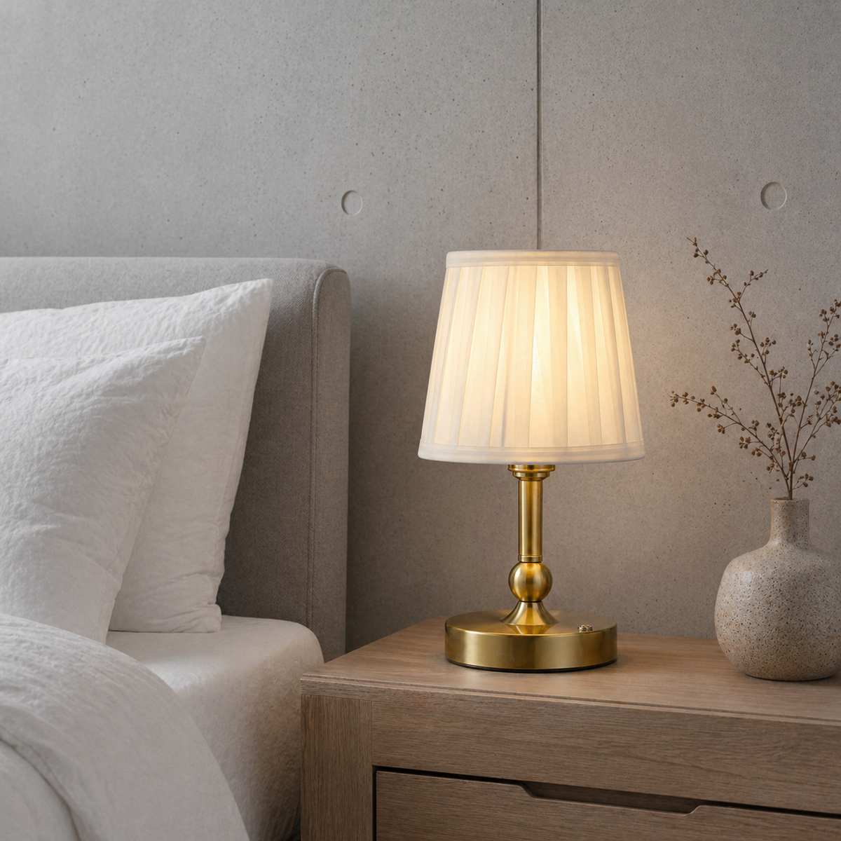 Lampe de chevet sans fil dorée